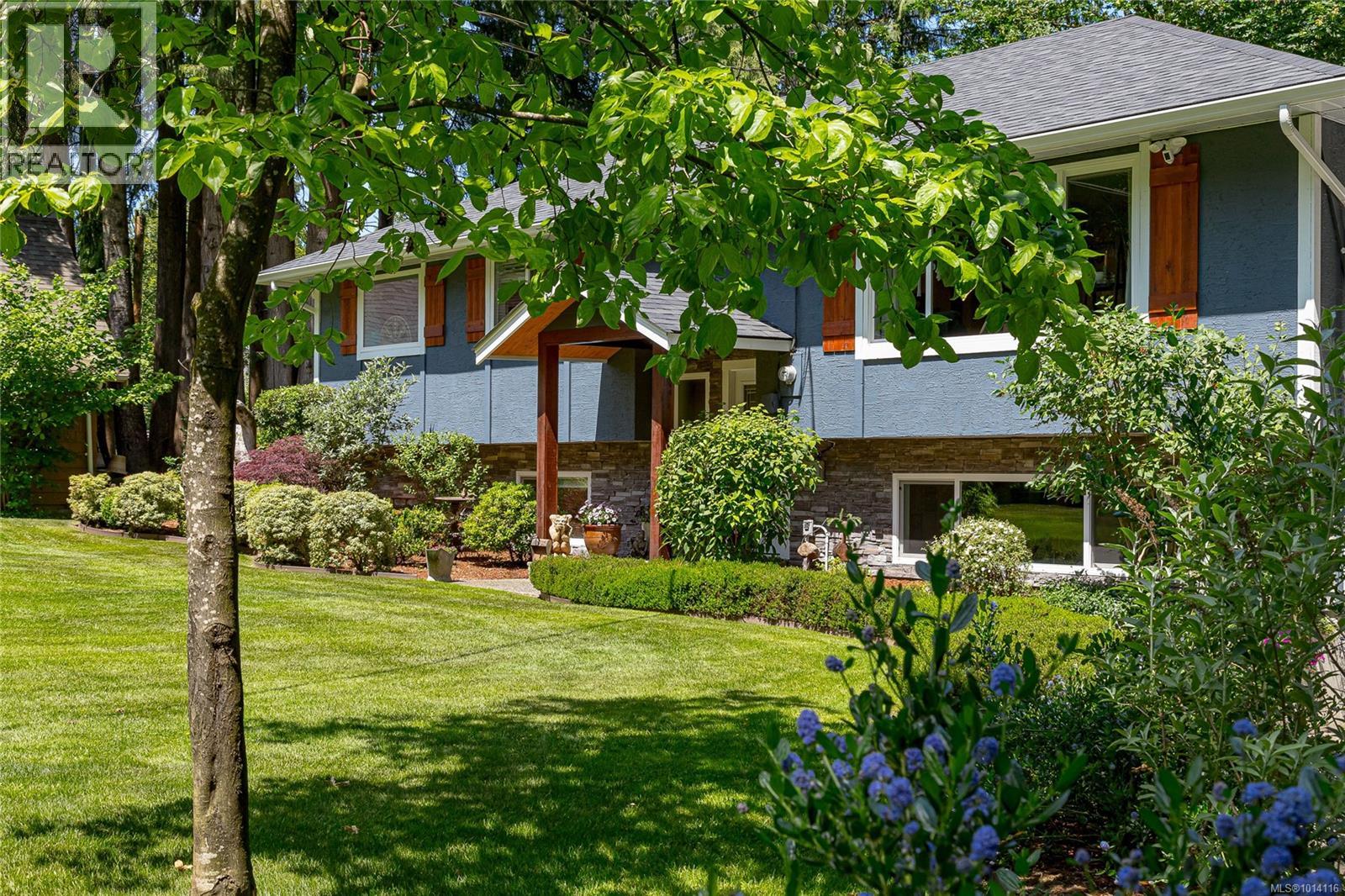4724 Fairbridge Dr, Duncan