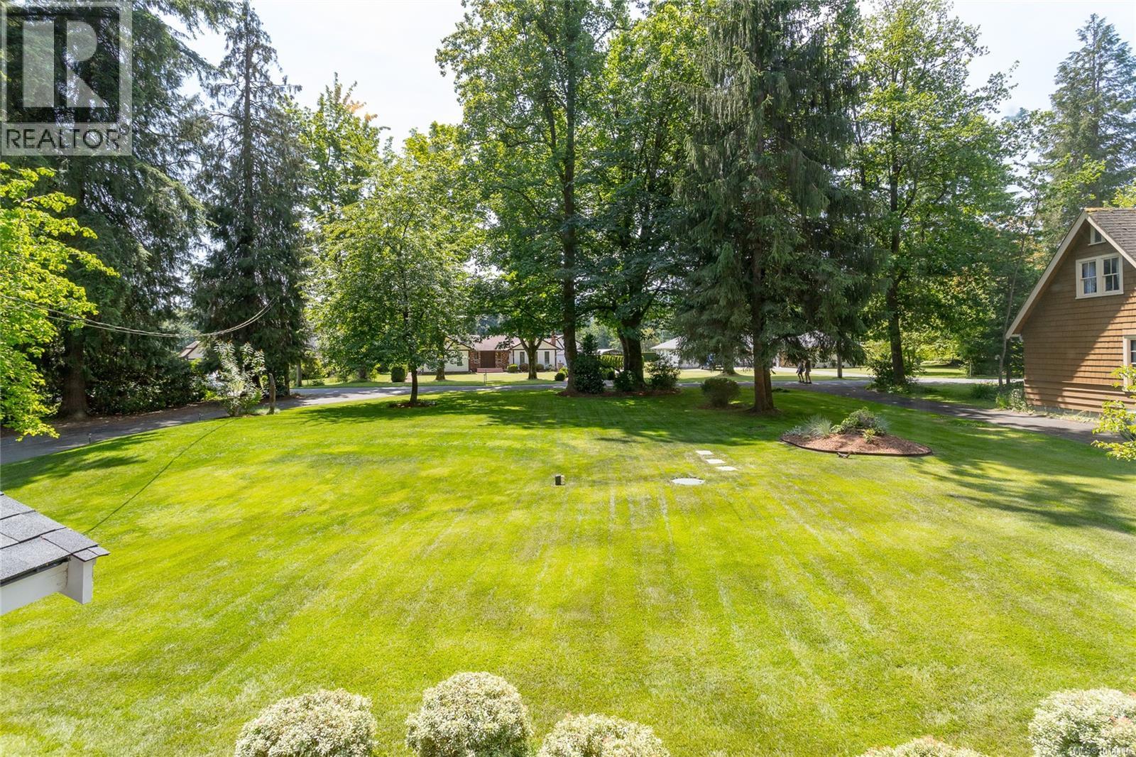 4724 Fairbridge Dr, Duncan