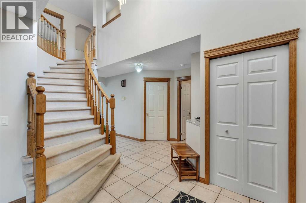 Single Family House for Sale in  Edgeridge Gardens NW Edgemont Calgary 