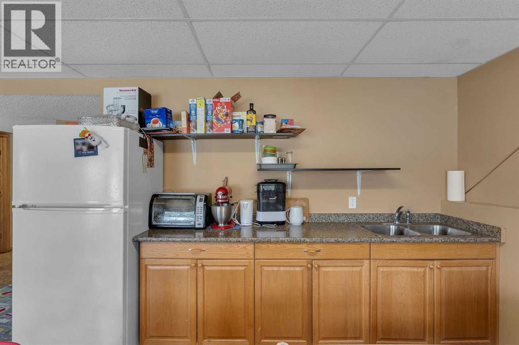 Single Family House for Sale in  Edgeridge Gardens NW Edgemont Calgary 