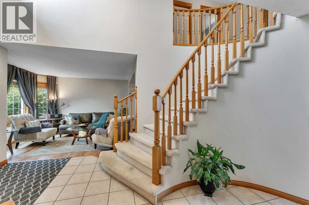 Single Family House for Sale in  Edgeridge Gardens NW Edgemont Calgary 