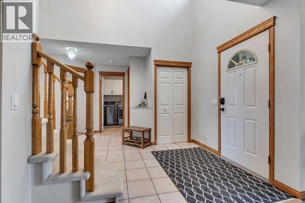 Single Family House for Sale in  Edgeridge Gardens NW Edgemont Calgary 