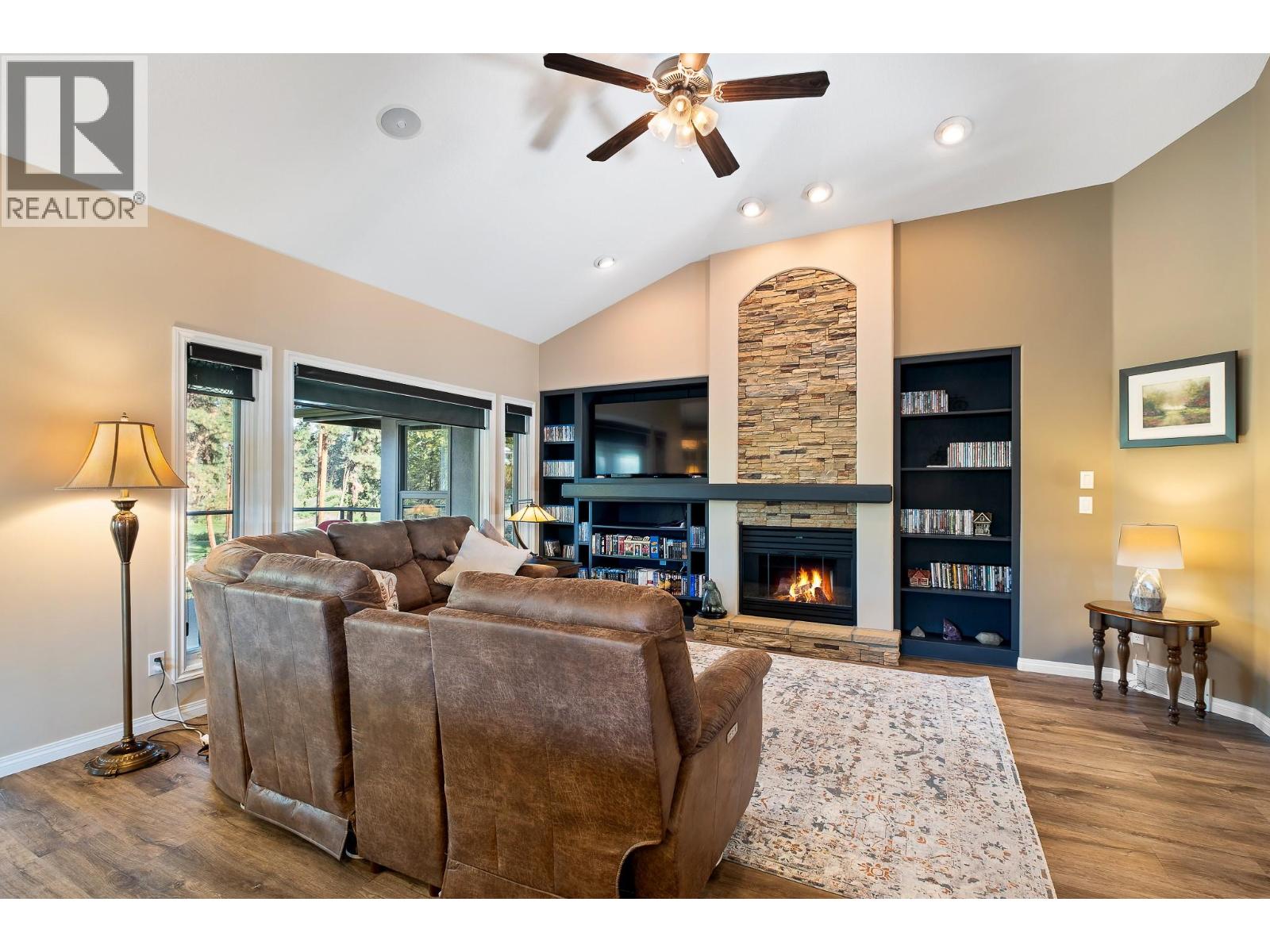  3907 Gallaghers Circle, Kelowna