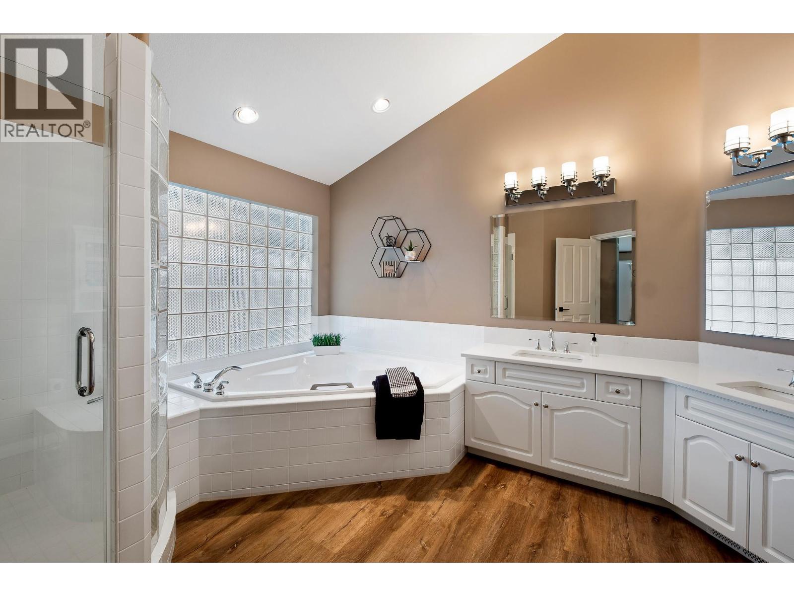  3907 Gallaghers Circle, Kelowna