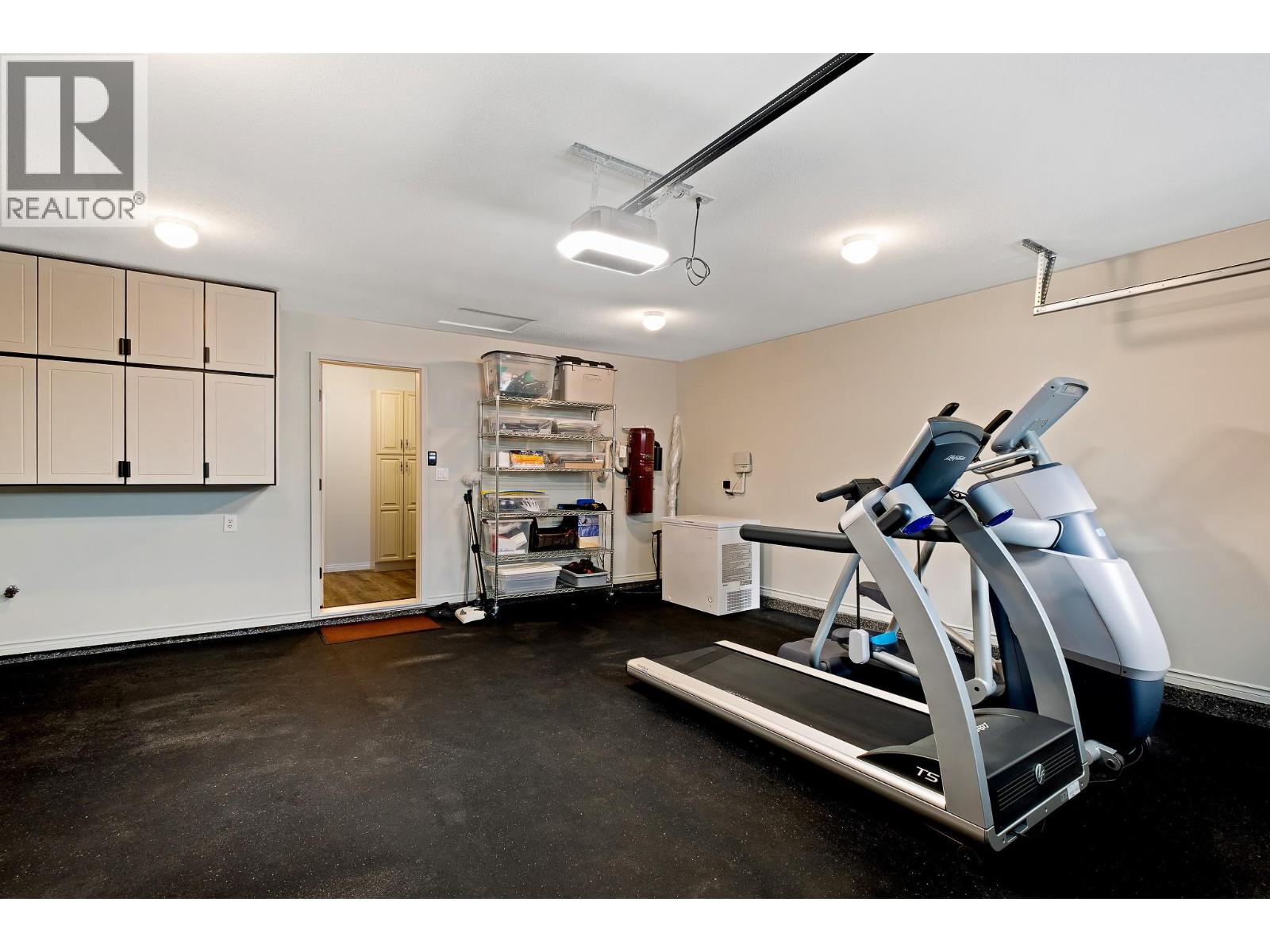 3907 Gallaghers Circle, Kelowna