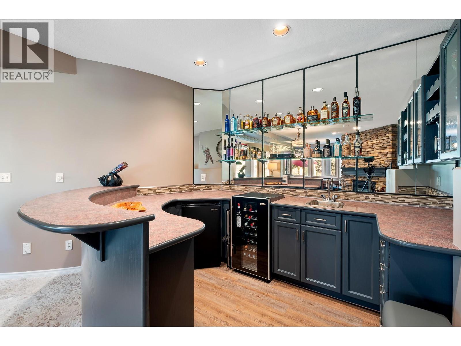  3907 Gallaghers Circle, Kelowna