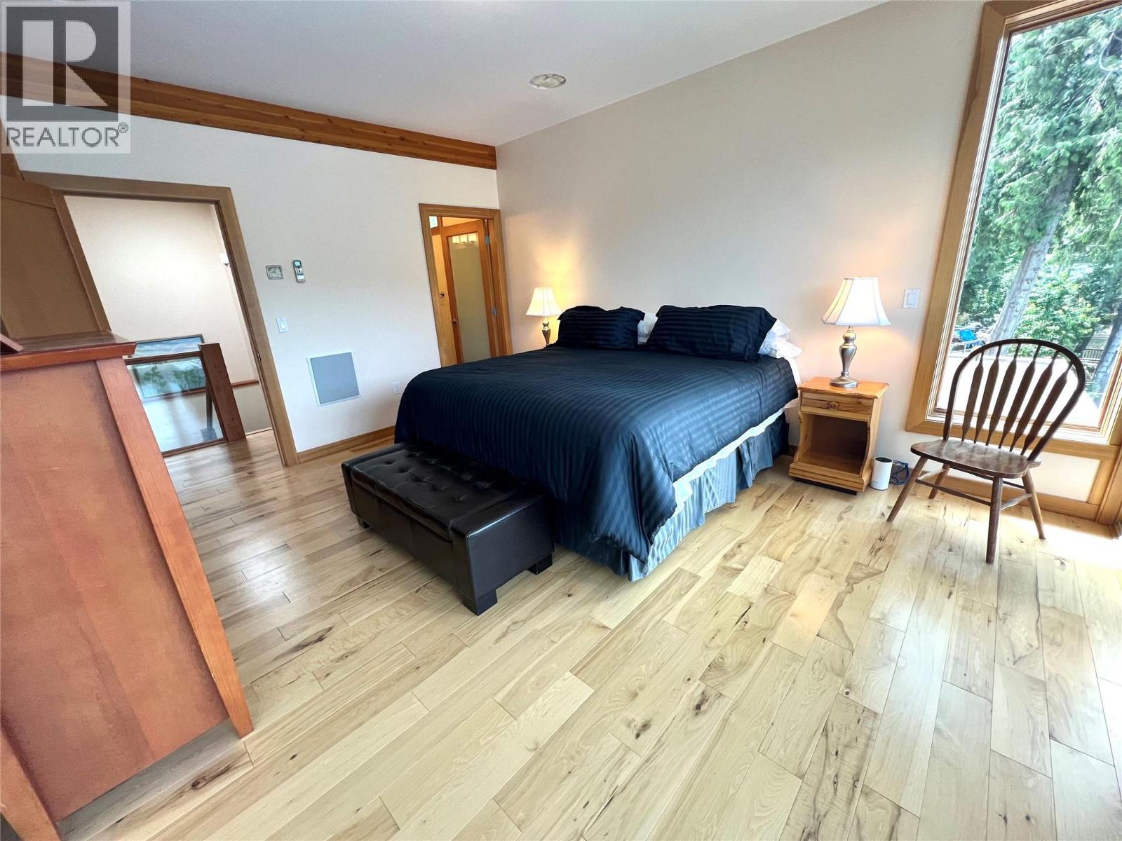 2411 Sunset Drive, Christina Lake