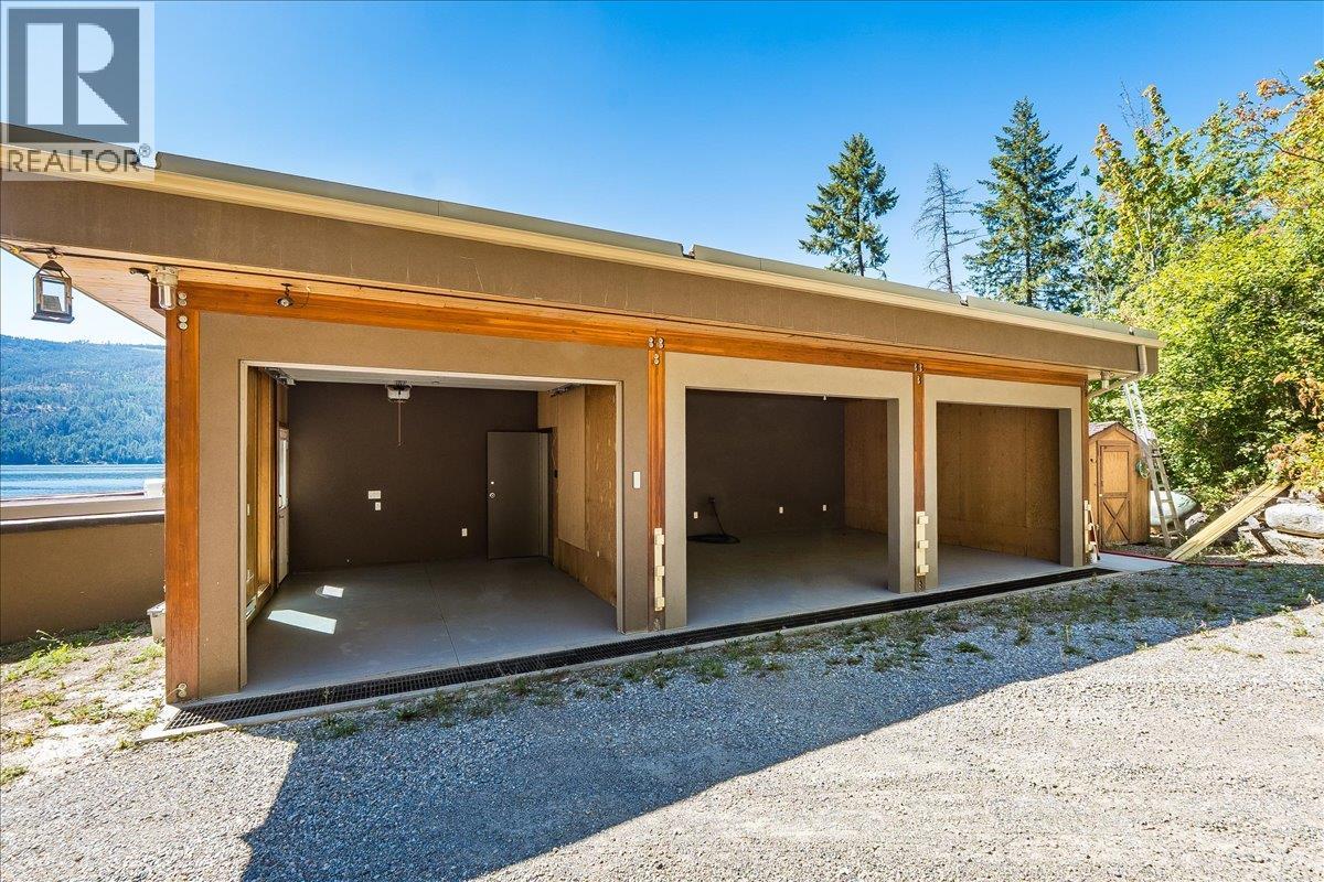 2411 Sunset Drive, Christina Lake