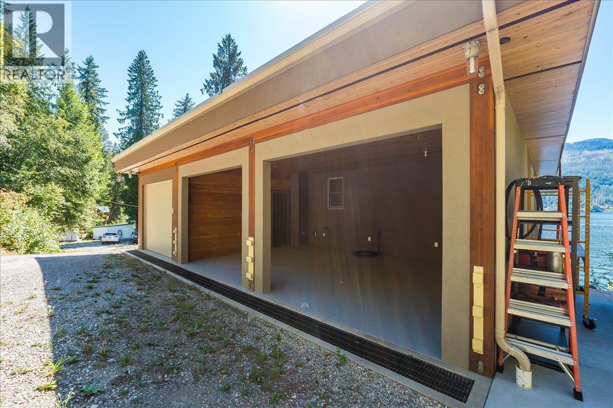 2411 Sunset Drive, Christina Lake