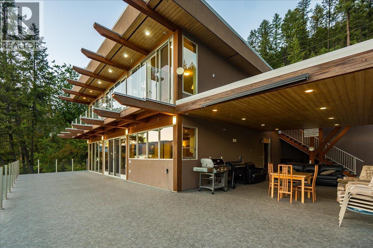 2411 Sunset Drive, Christina Lake