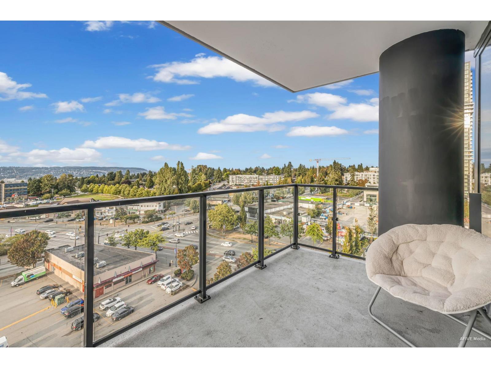 1002 10750 135A STREET, Surrey