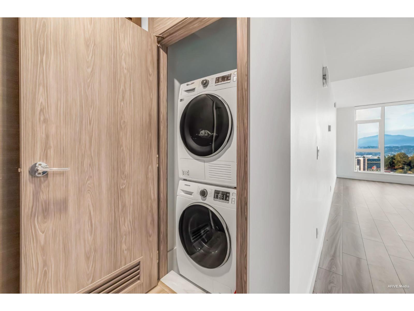 1002 10750 135A STREET, Surrey