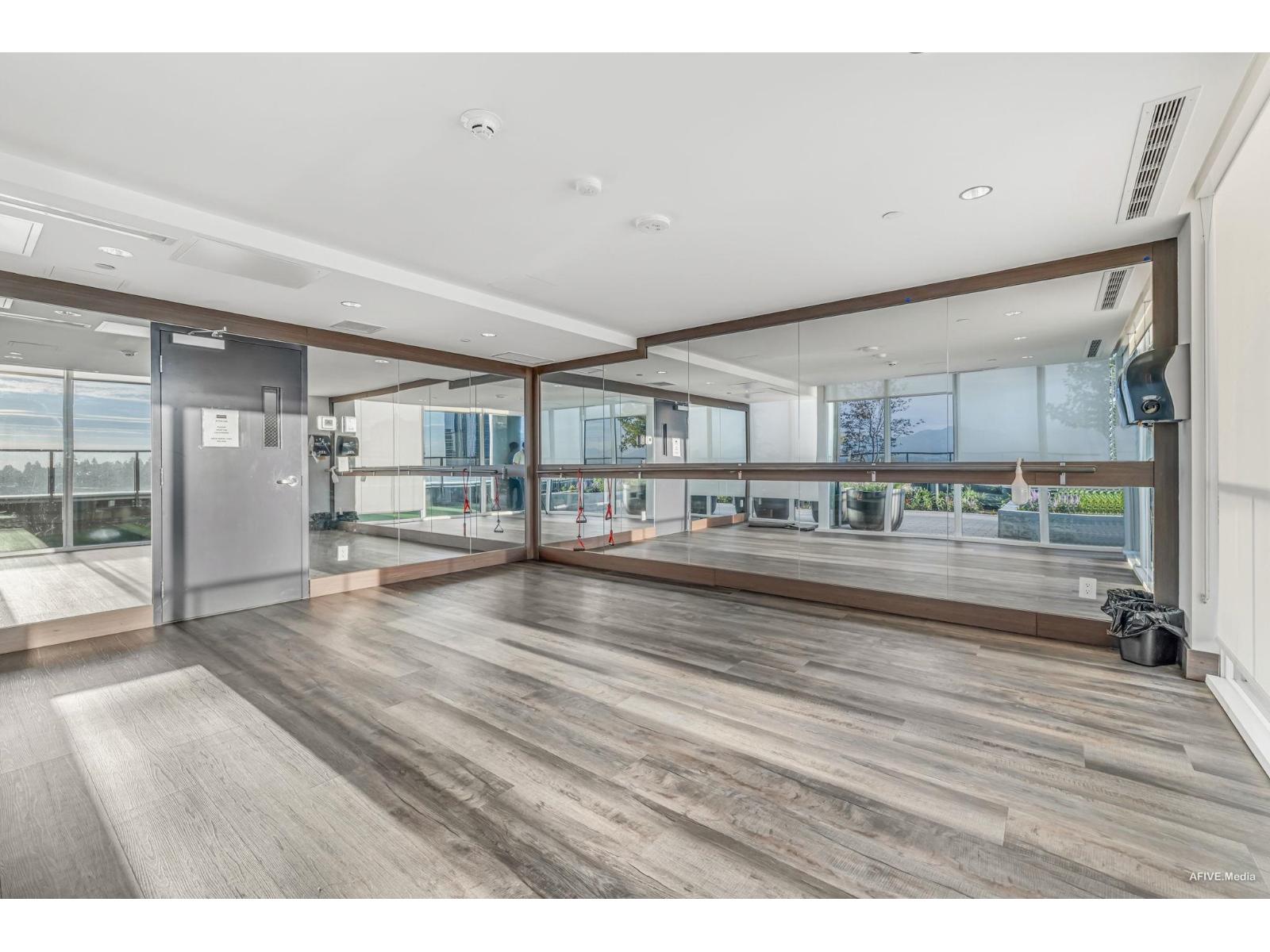 1002 10750 135A STREET, Surrey