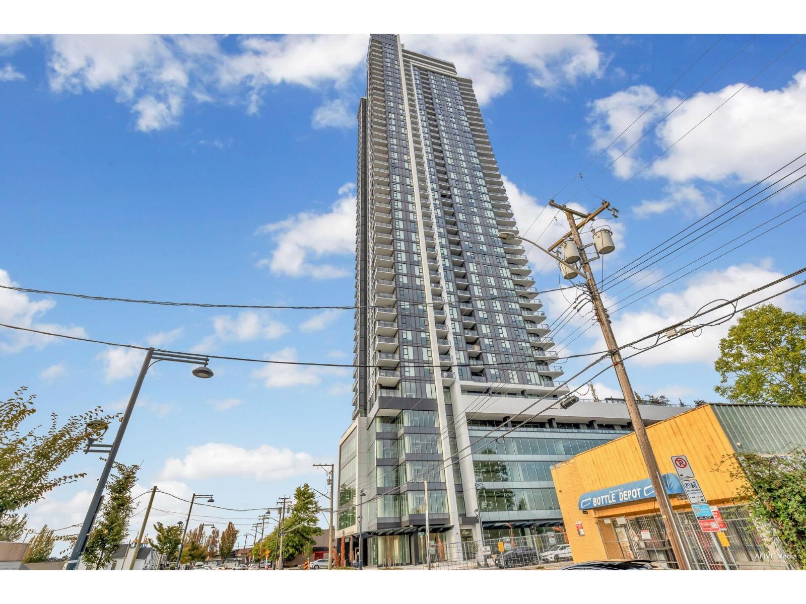 1002 10750 135A STREET, Surrey