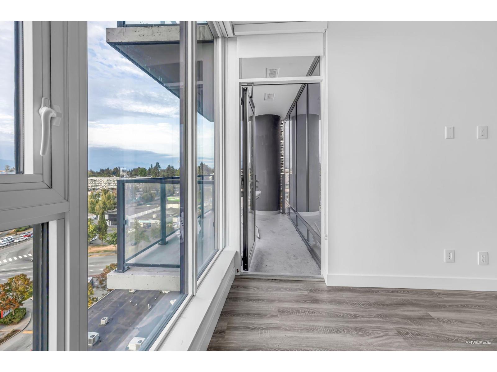 1002 10750 135A STREET, Surrey