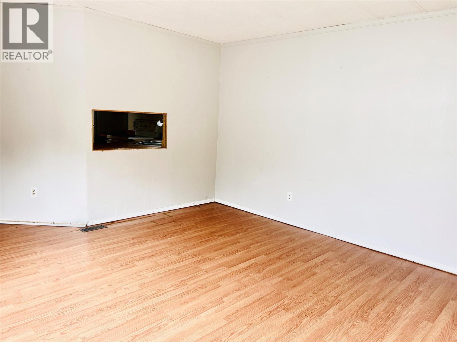  5161 69th Avenue Northeast, Salmon Arm