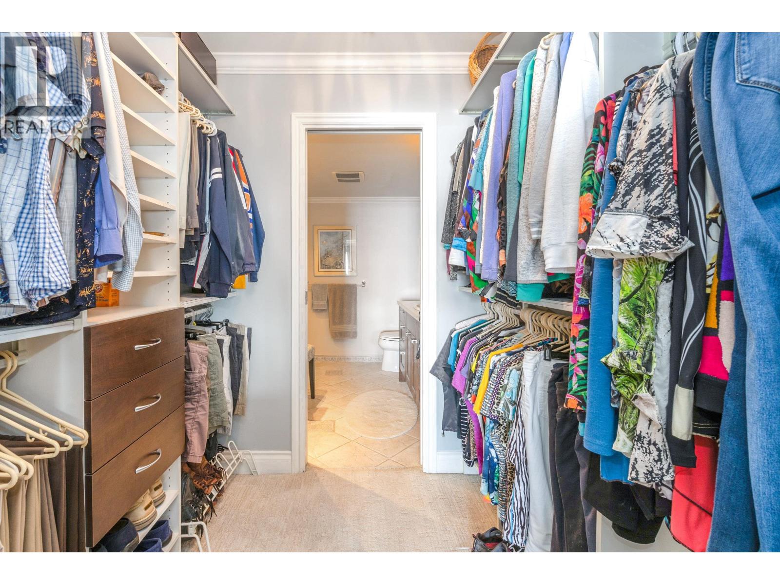 33 2250 FOLKESTONE WAY, West Vancouver