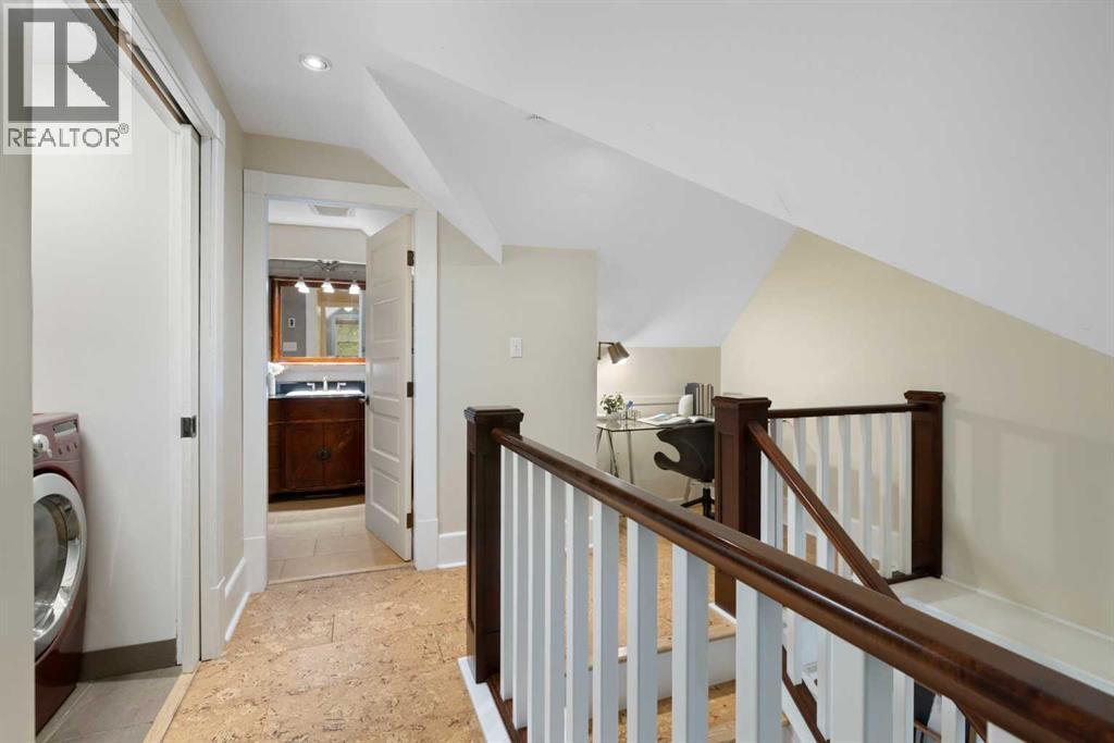 Single Family House for Sale in   Avenue NE Winston Heights/Mountview Calgary 