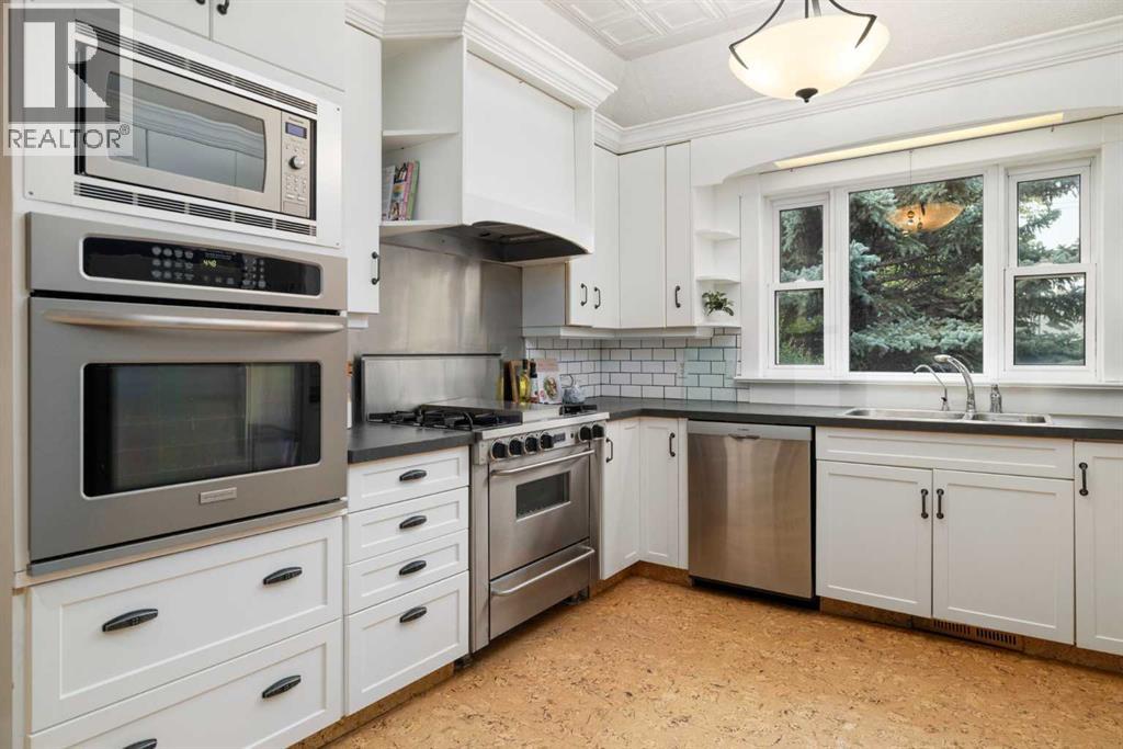 Single Family House for Sale in   Avenue NE Winston Heights/Mountview Calgary 