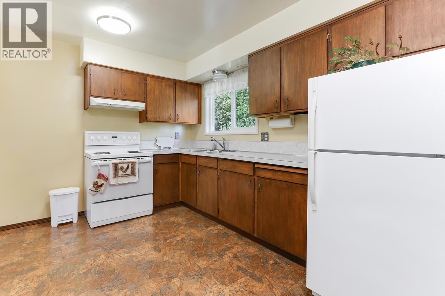 2107 CARMEN PLACE, Port Coquitlam