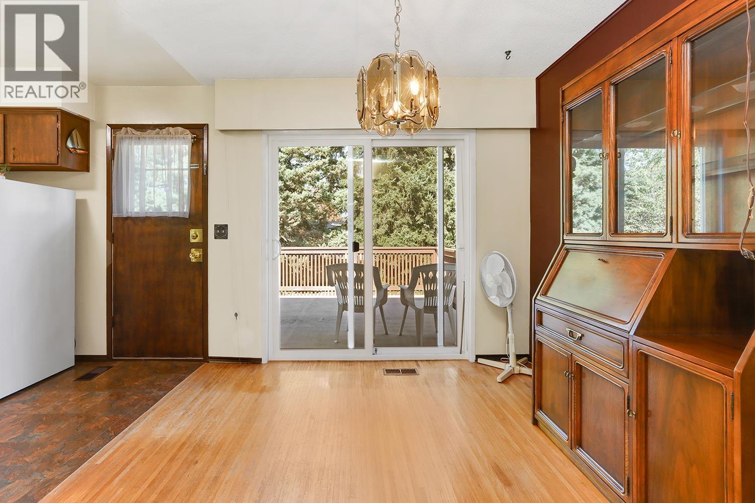 2107 CARMEN PLACE, Port Coquitlam