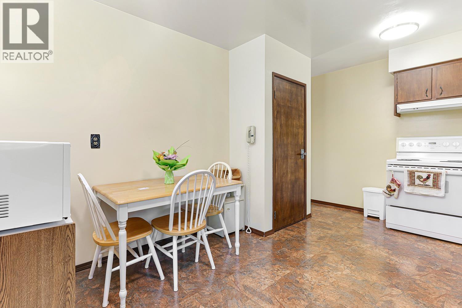 2107 CARMEN PLACE, Port Coquitlam