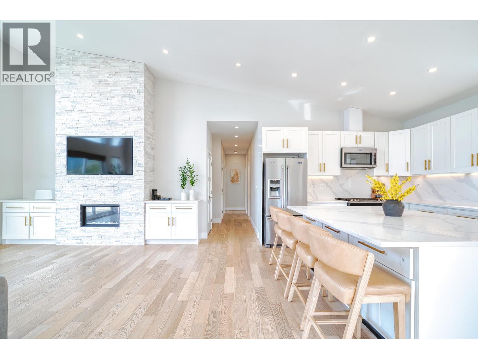 6315 RIMROCK ROAD, Sechelt