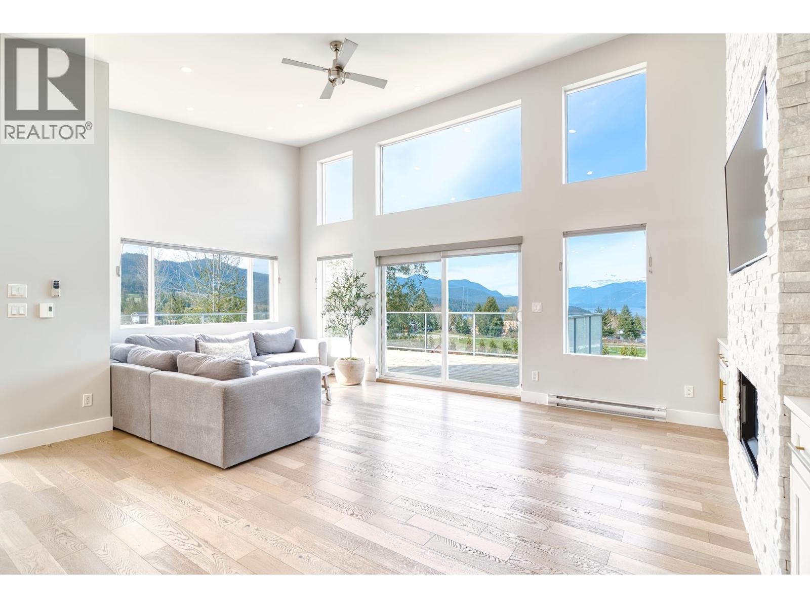 6315 RIMROCK ROAD, Sechelt