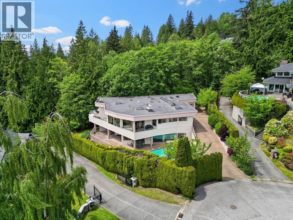 2490 WESTHILL COURT, West Vancouver