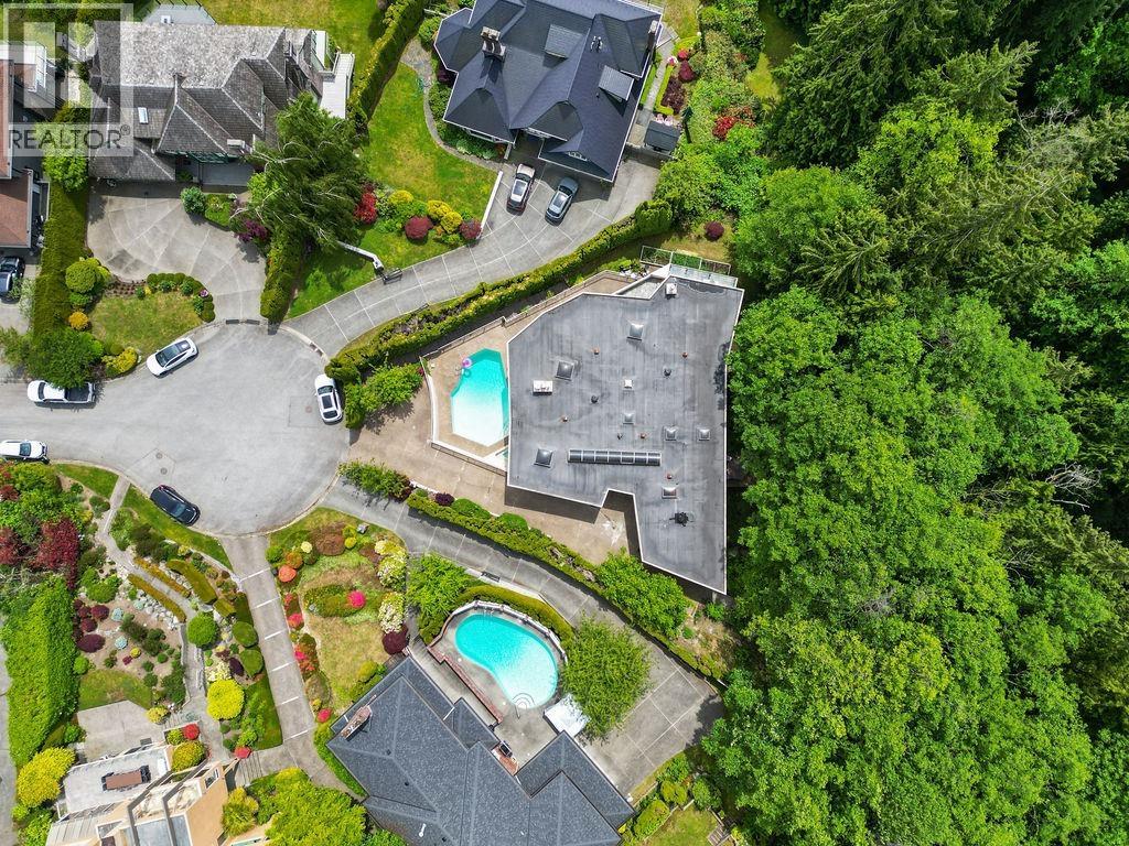 2490 WESTHILL COURT, West Vancouver