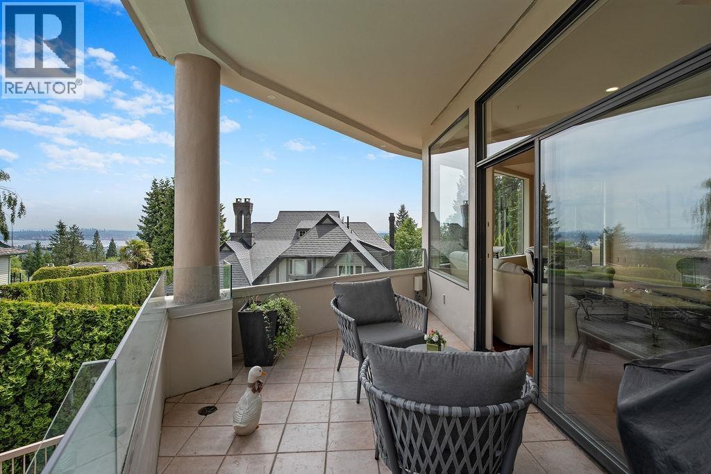 2490 WESTHILL COURT, West Vancouver