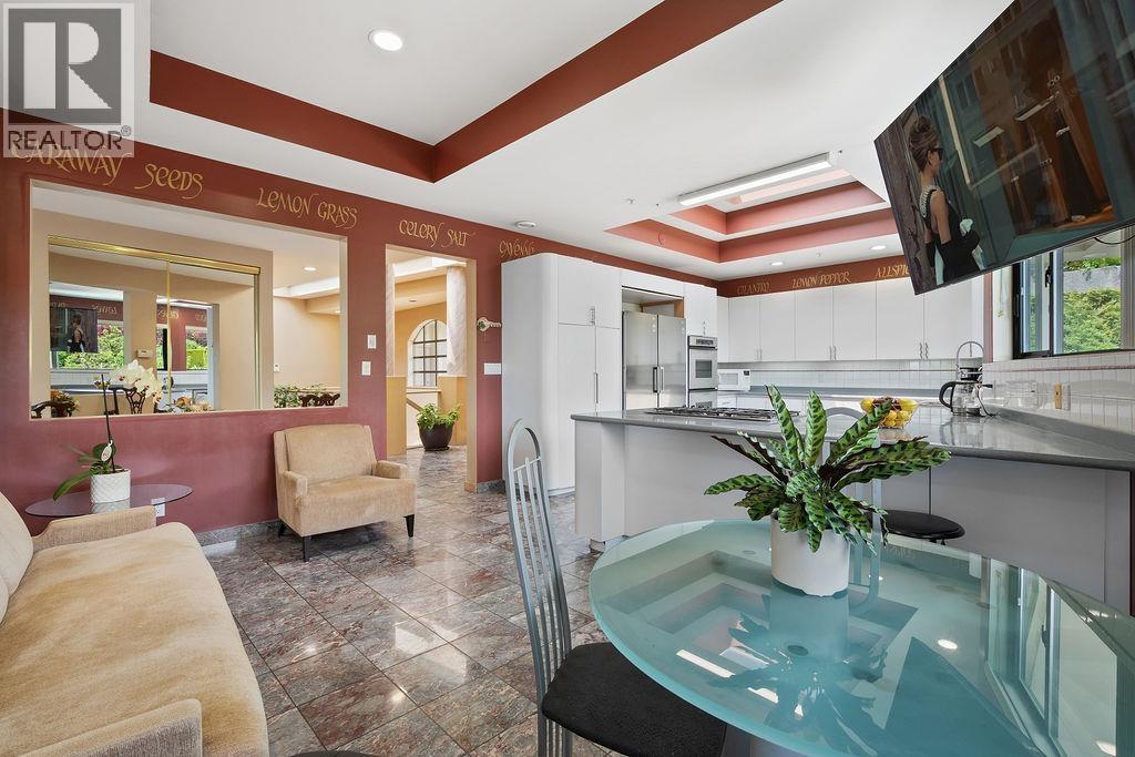 2490 WESTHILL COURT, West Vancouver