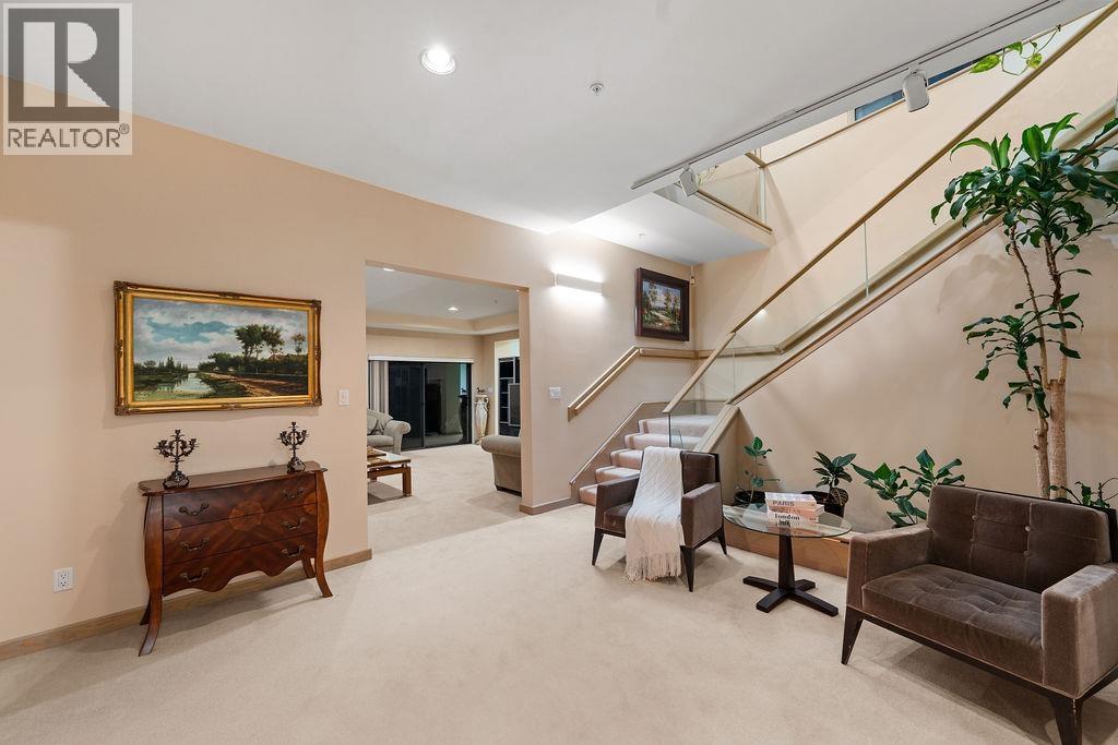 2490 WESTHILL COURT, West Vancouver