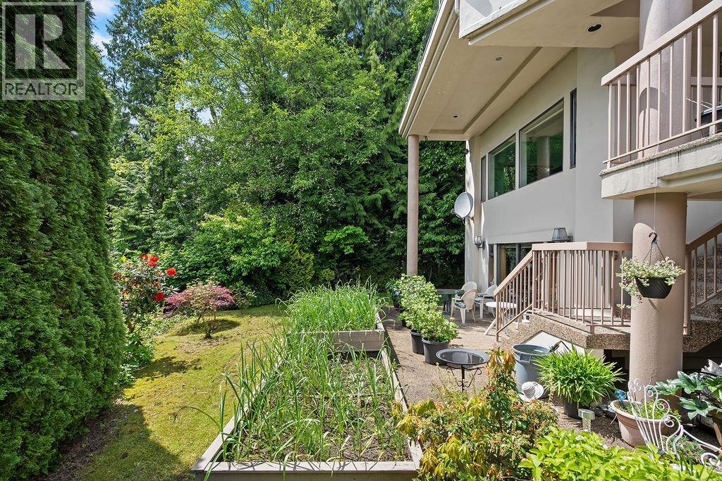 2490 WESTHILL COURT, West Vancouver