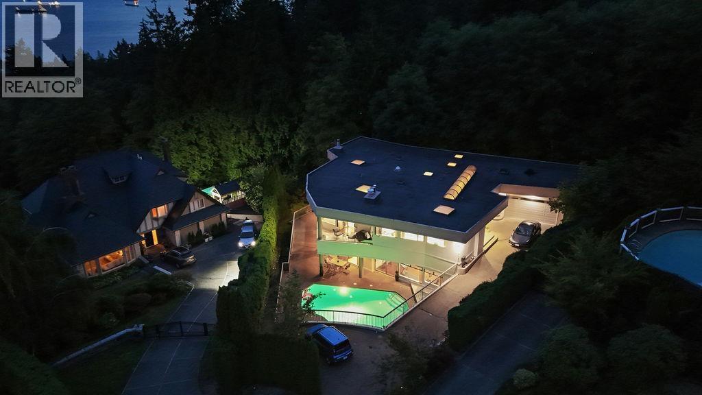 2490 WESTHILL COURT, West Vancouver