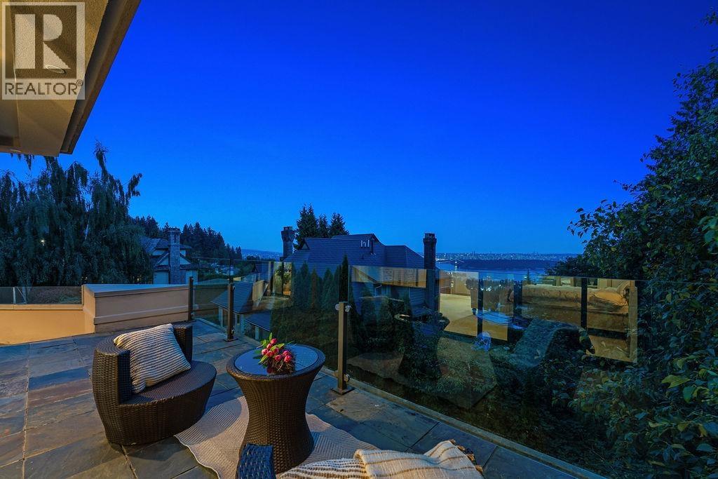 2490 WESTHILL COURT, West Vancouver