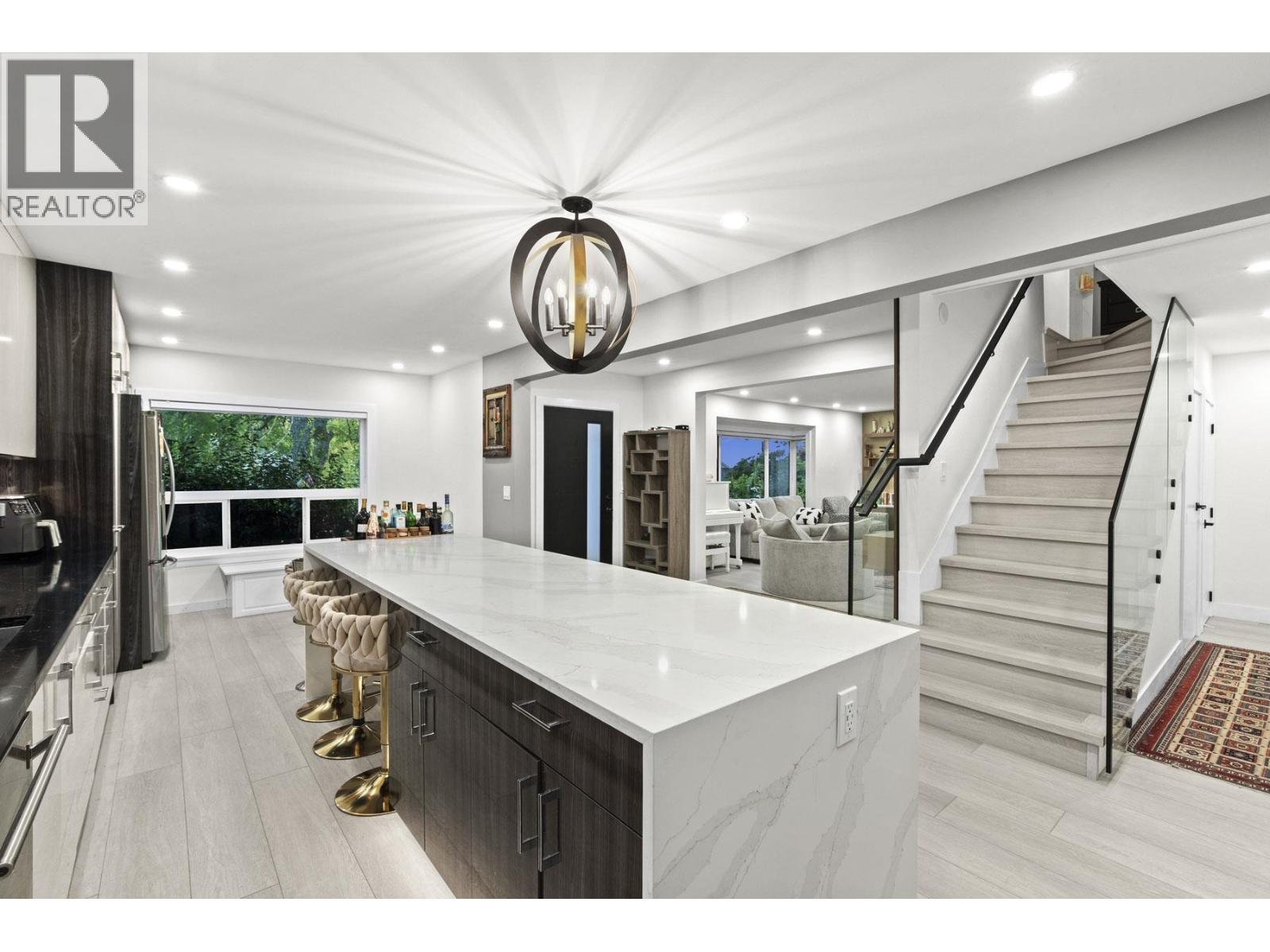 1921 FULTON AVENUE, West Vancouver