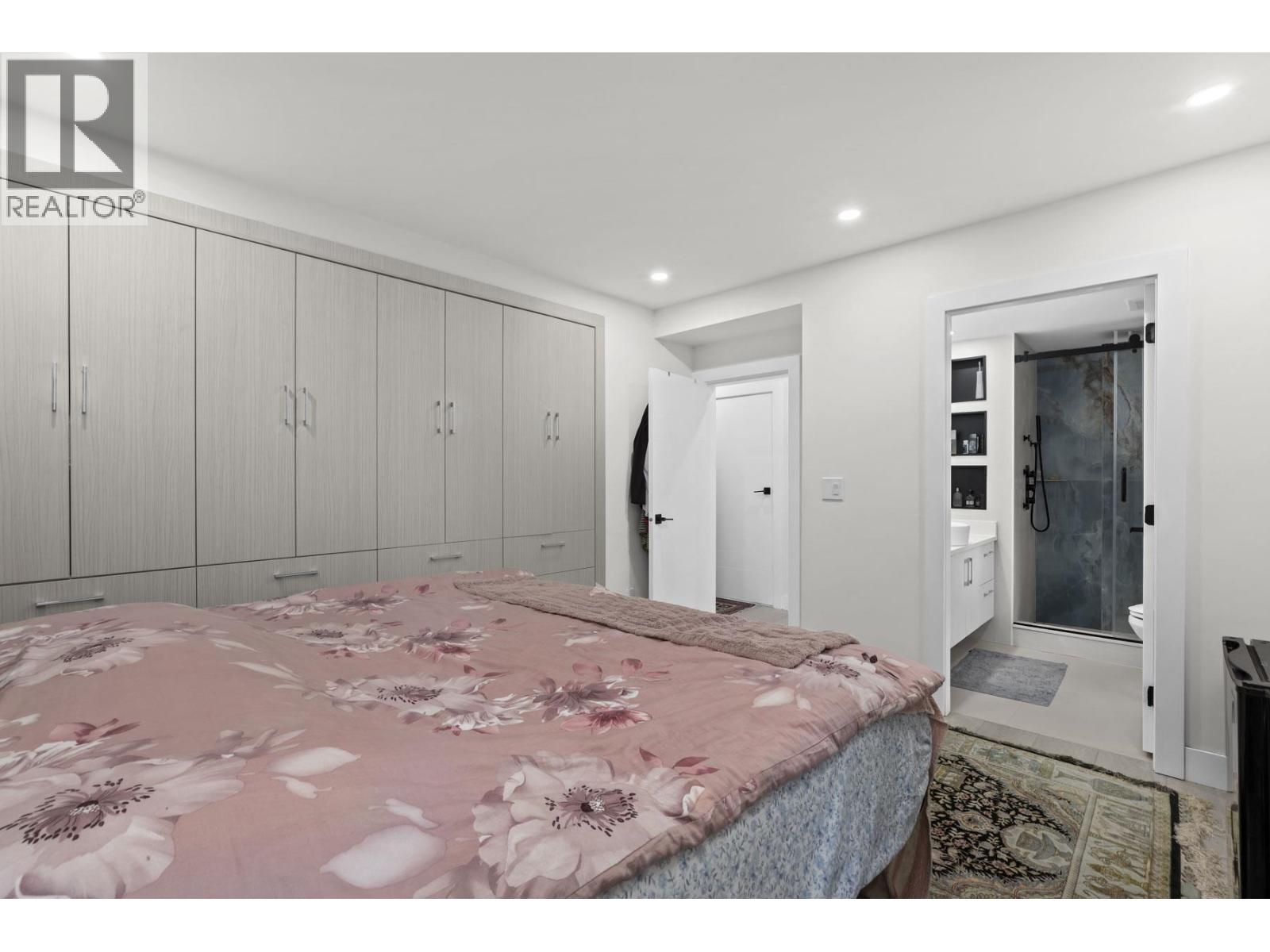 1921 FULTON AVENUE, West Vancouver