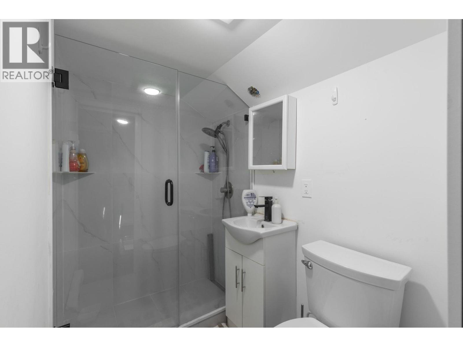 1921 FULTON AVENUE, West Vancouver