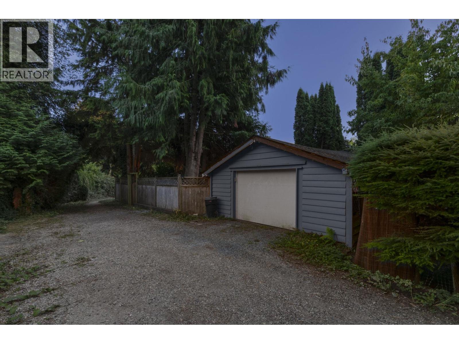 1921 FULTON AVENUE, West Vancouver