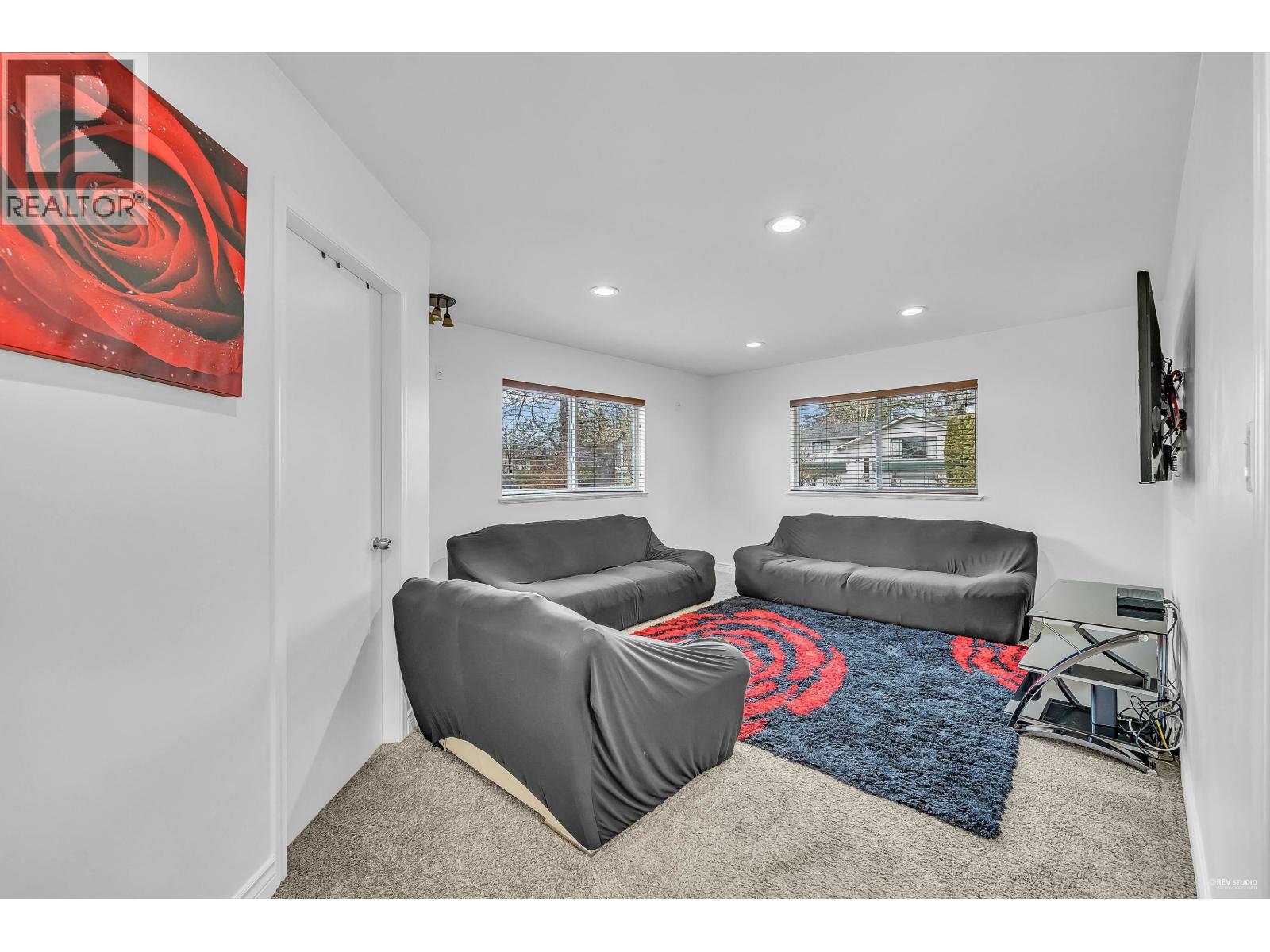 House in Maple Ridge - Image 23