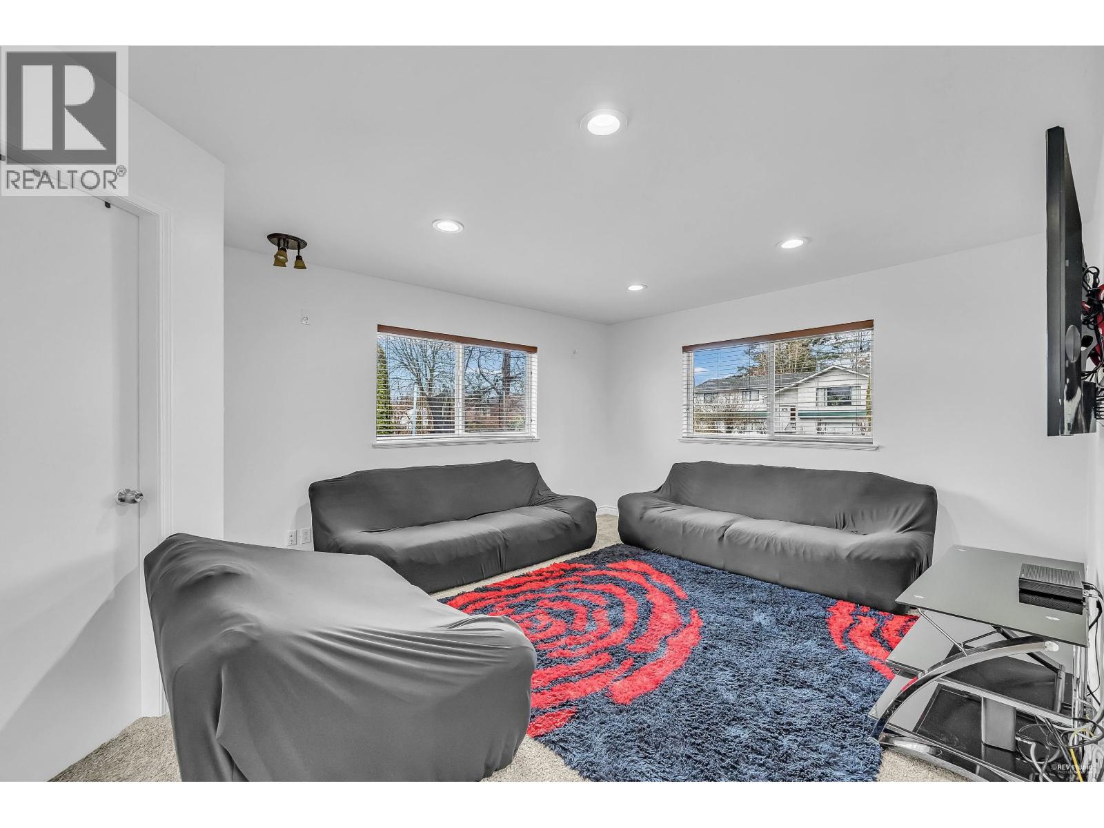 House in Maple Ridge - Image 25