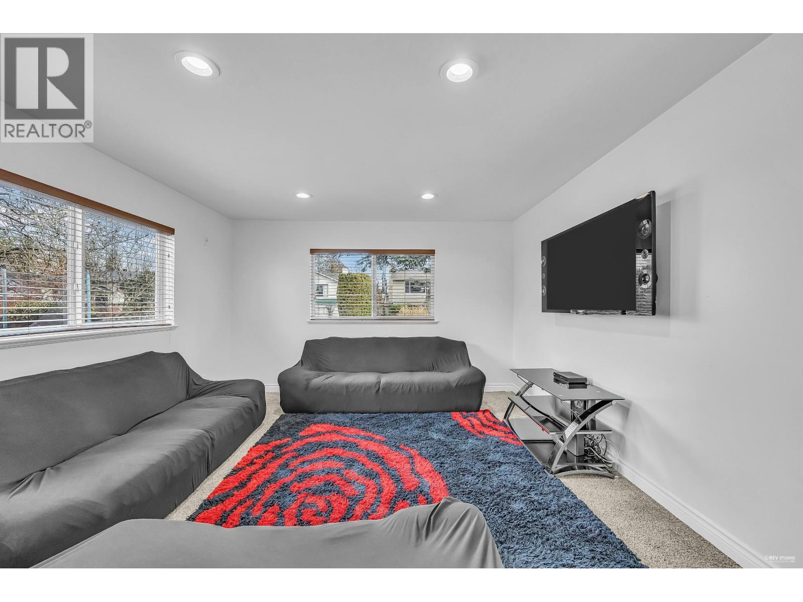 House in Maple Ridge - Image 26