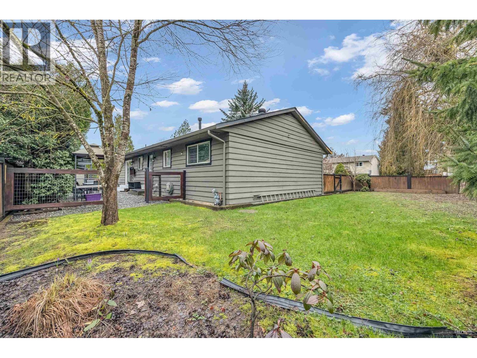 House in Maple Ridge - Image 35