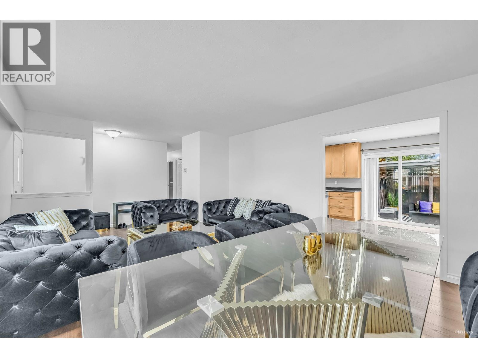 House in Maple Ridge - Image 6