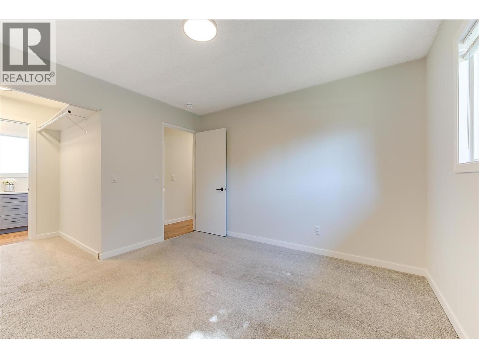  694 Tozer Avenue, Kelowna