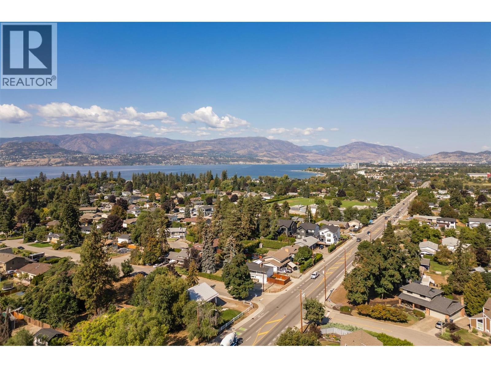  694 Tozer Avenue, Kelowna