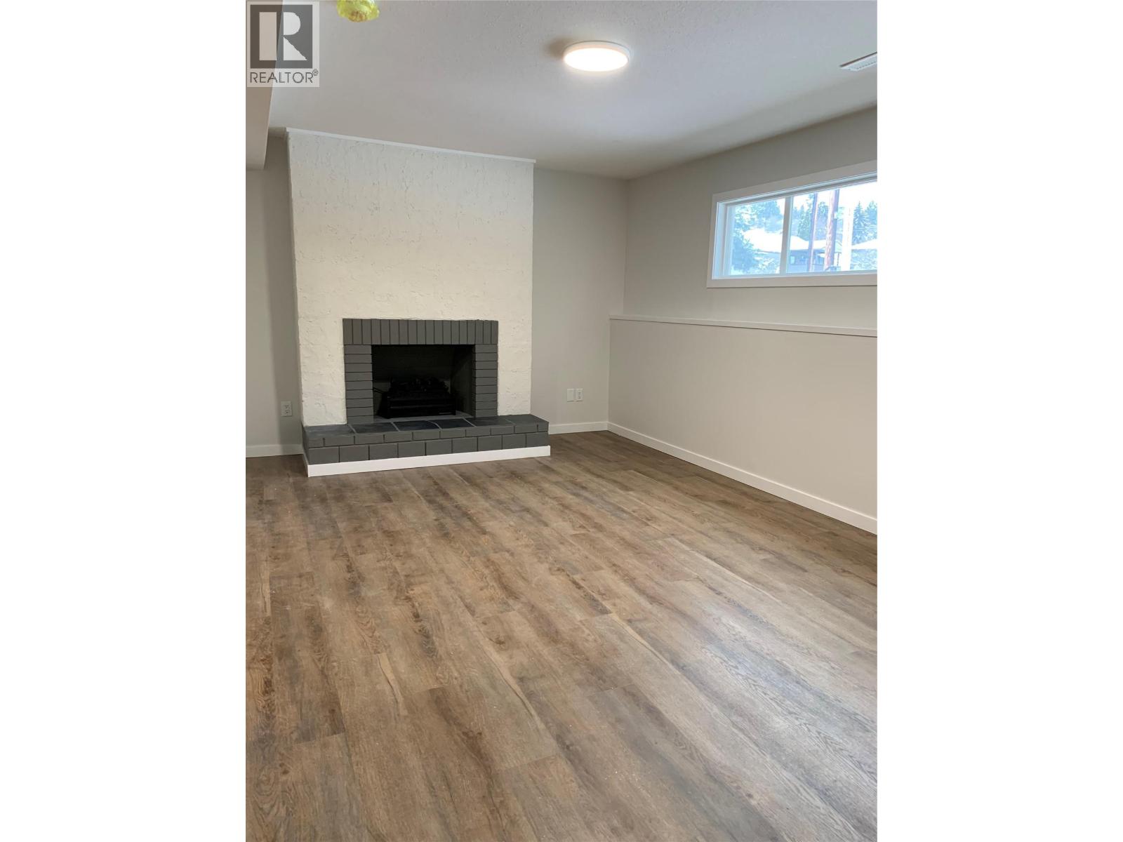  694 Tozer Avenue, Kelowna