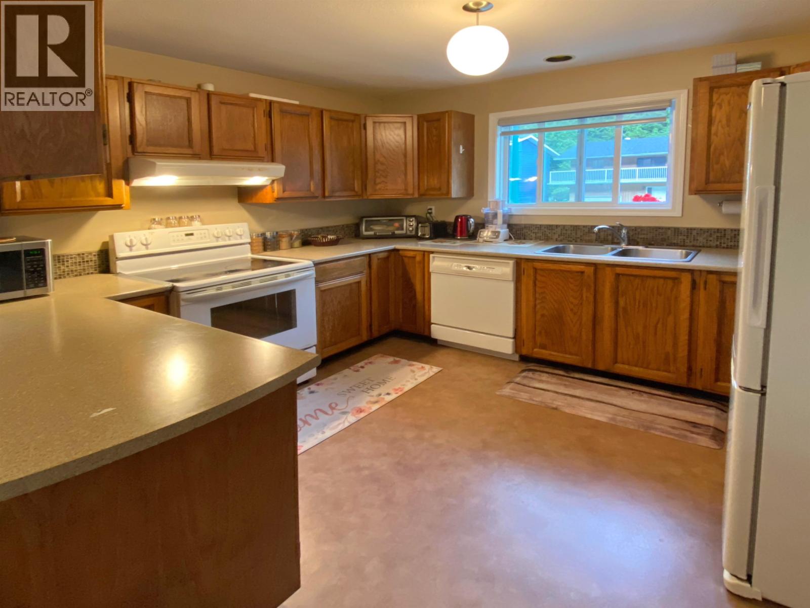 1824 KOOTENAY AVENUE