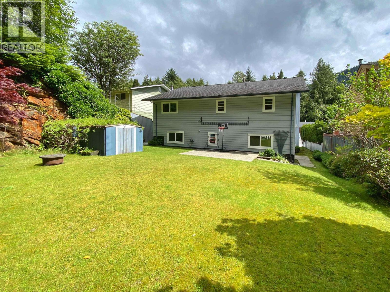 1824 KOOTENAY AVENUE